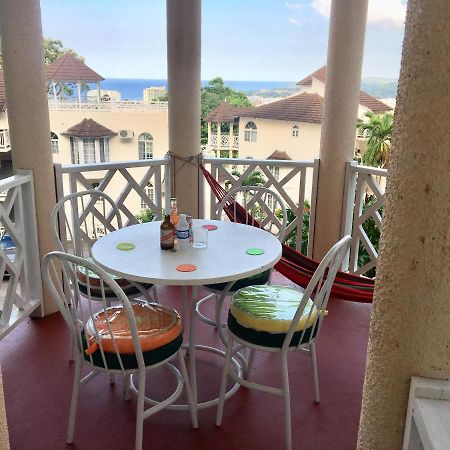 #D1 Castle Studio Wifi King Bed Ocho Rios Jamaica Екстер'єр фото