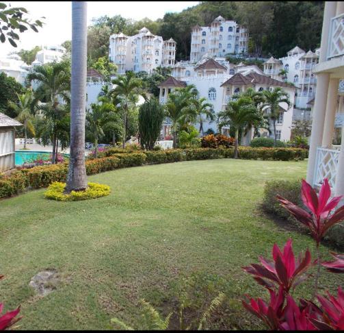 #D1 Castle Studio Wifi King Bed Ocho Rios Jamaica Екстер'єр фото